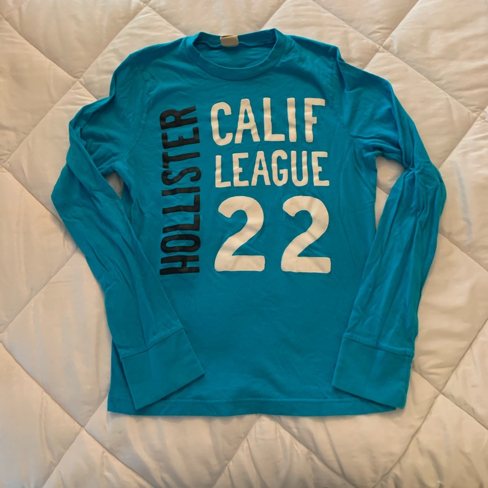 Hollister Men’s long sleeve Graphic T-shirt Size S